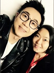 ​13对赵本山徒弟夫妇对比，文松妻子貌美如花，王小虎妻子撞脸周涛