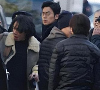 ​朱亚文方回应离婚，曾与刘浩存有亲密接触，被扒出多次无边界感！