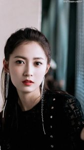 ​陈钰琪:备受关注内地女演员清新外表出色演技赢得观众喜爱认可