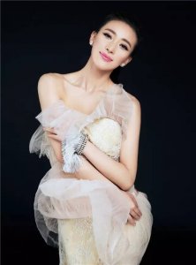 ​优咖专访| 周知——踏实演戏、大气生活的知性女演员