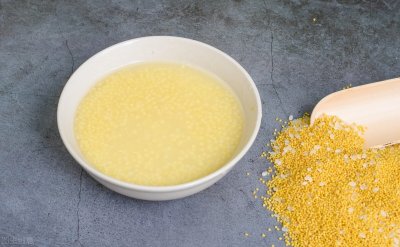 ​煮小米粥，很多人第1步就错了，难怪不黏稠没米油，教你正确做法