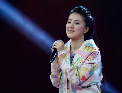 ​好声音仅16强的她，老公是爱奇艺总裁，手握多档现象级爆红节目