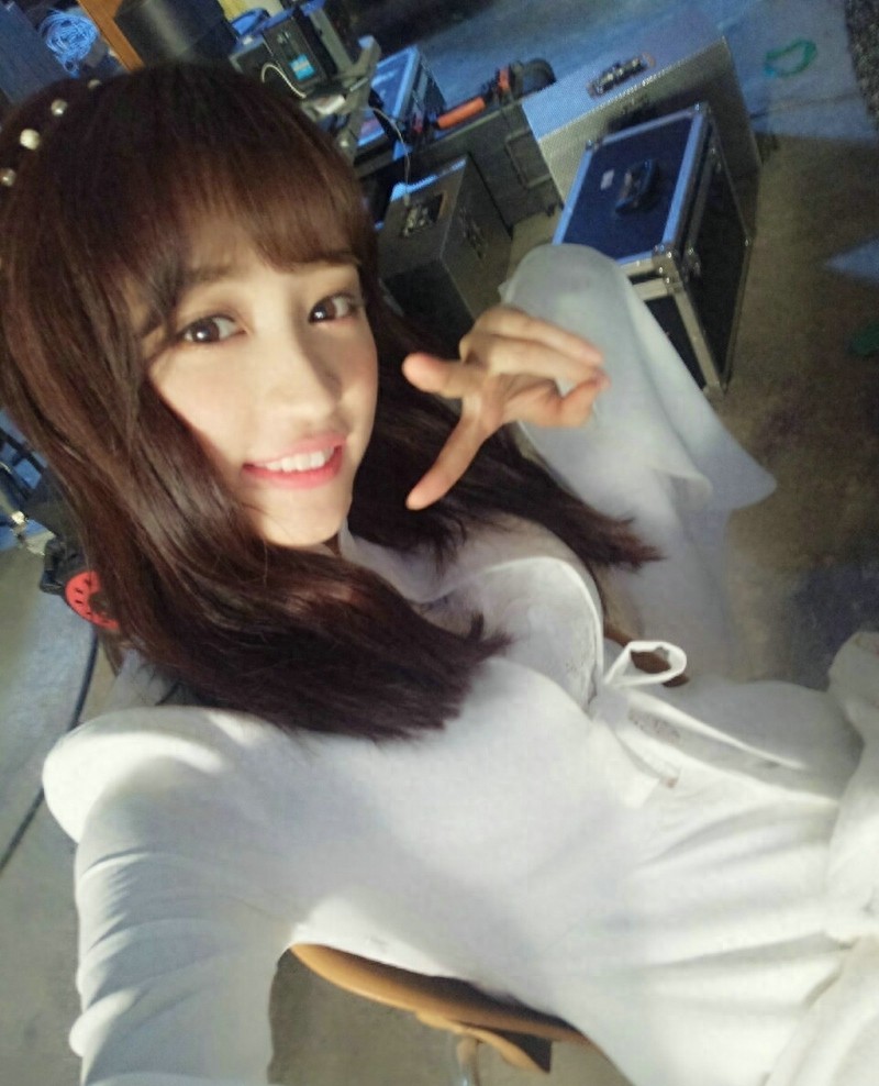 绝色美女黄婷婷大眼迷人