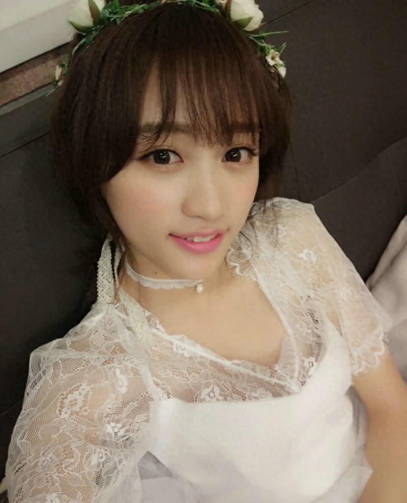 绝色美女黄婷婷大眼迷人