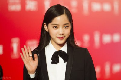 ​＂吸姐狂魔＂欧阳娣娣：母亲流产4次才将其生出，凌驾欧阳娜娜之上