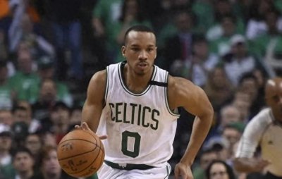 ​艾弗里·布拉德利生涯简历