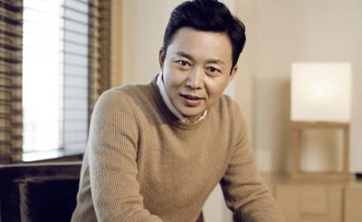 ​演员刘奕君的妻子是谁 刘奕君两段婚姻