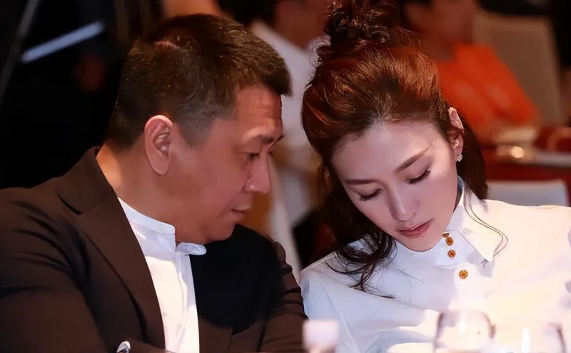 李小冉生宝宝了吗（李小冉嫁给男闺蜜真的幸福吗）