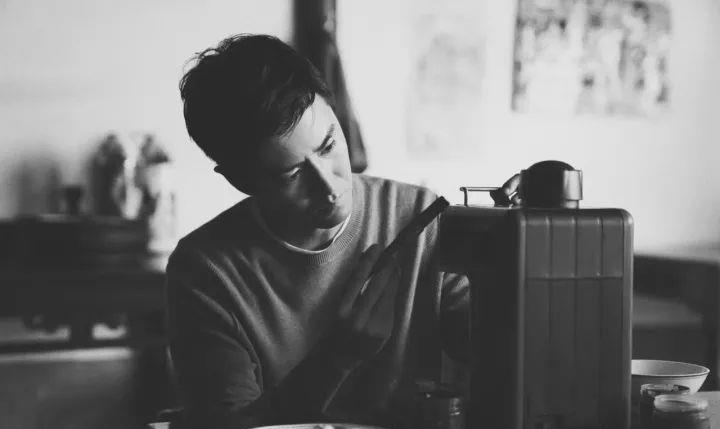 杨玏个人资料简介（杨玏男明星爸爸是谁）-