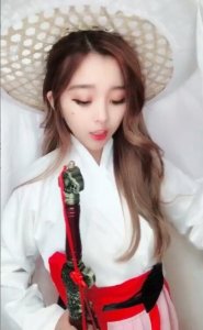 ​抖音美女彭十六elf个人资料  彭十六elf为什么这么受欢迎