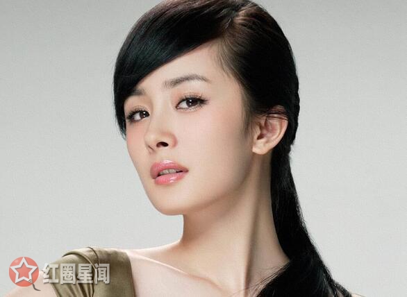 杨幂的父亲是干什么的很有钱吗 揭杨幂家境如何怎么做明星的
