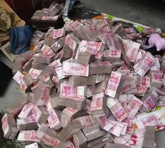 ​今年开餐馆太难了，我投资120万开餐馆，赔得裤头都穿不起