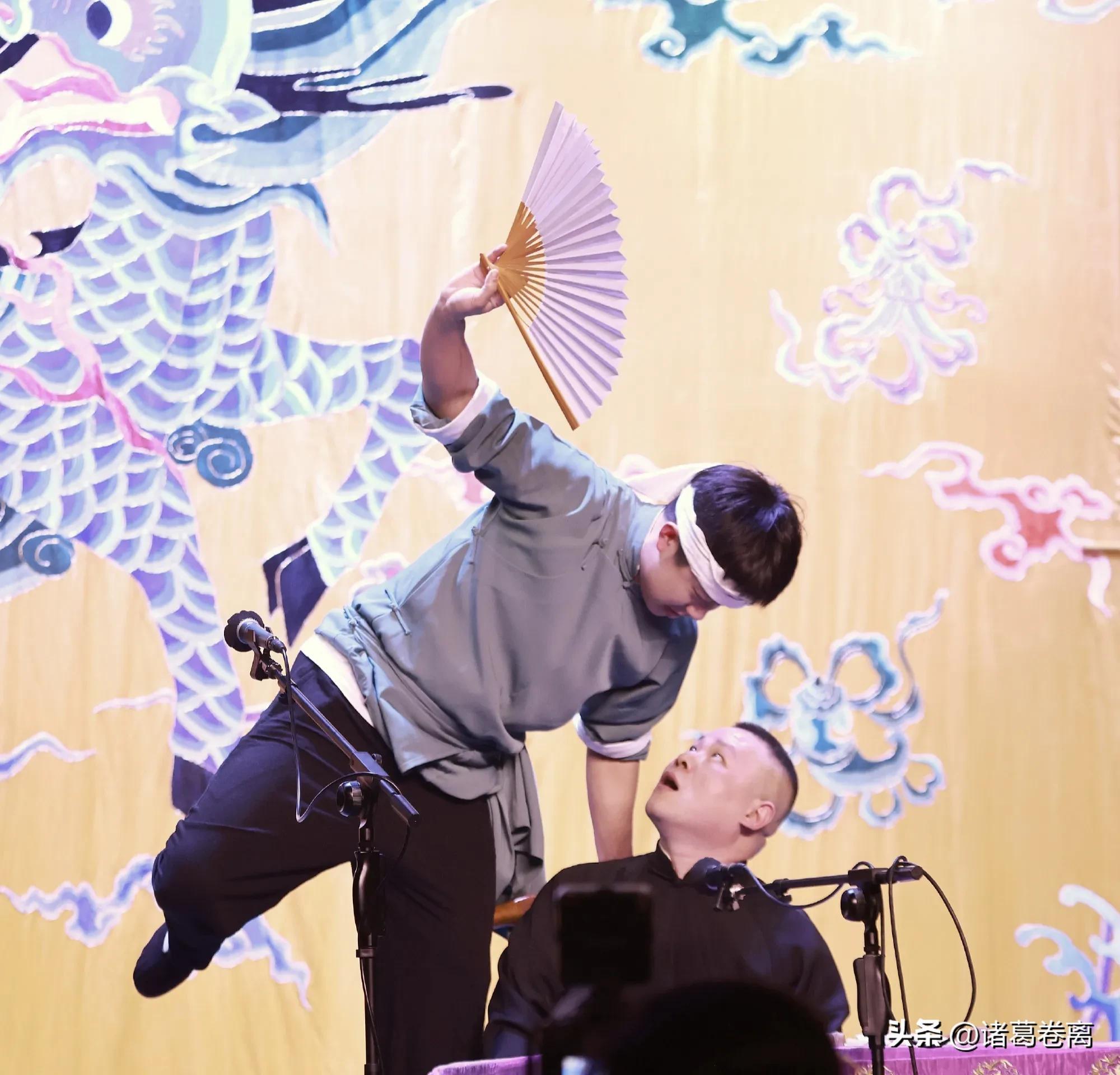 名和利，救不了岳云鹏！昨晚演出结束，他向观众道歉，承诺了三点