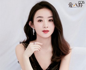 ​赵丽颖接戏提条件引争议 片场带孩子条件合理吗