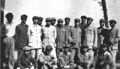 ​他在渡江战役前调离野战部队，到后方，少打几仗被评为副兵团级？