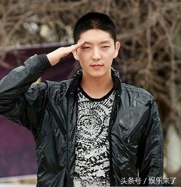 男星平头发型大比拼：哪款才是你的最爱