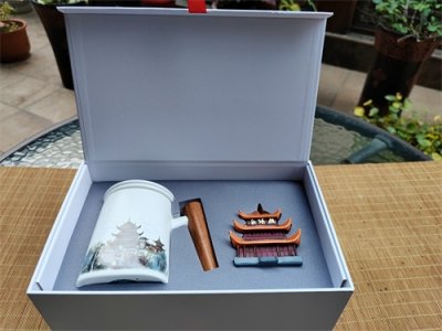 ​《岳州印记》词作者发明会唱歌的陶瓷 助力第四届湖南旅发大会