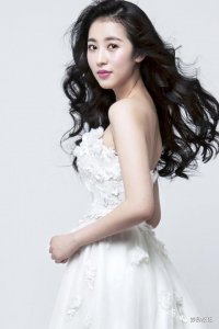 ​「英伦校花」复旦大学丨周雨彤《重返20岁》《相爱穿梭千年》《天亮之前》《会