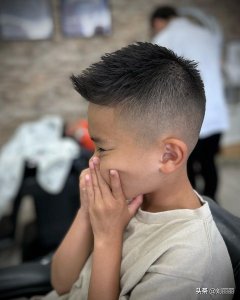 ​最帅小男孩发型来了，剪完很有型，赶快收藏吧