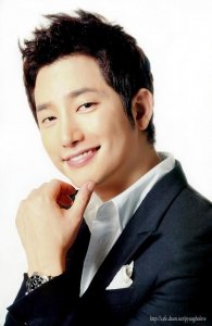 ​朴施厚整容(为什么朴施厚不结婚)