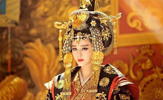 武则天简介及生平经历文字版（武则天：一代女皇传奇的一生）