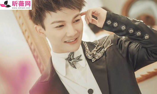 周深个人资料简介及家境 周深女朋友是谁