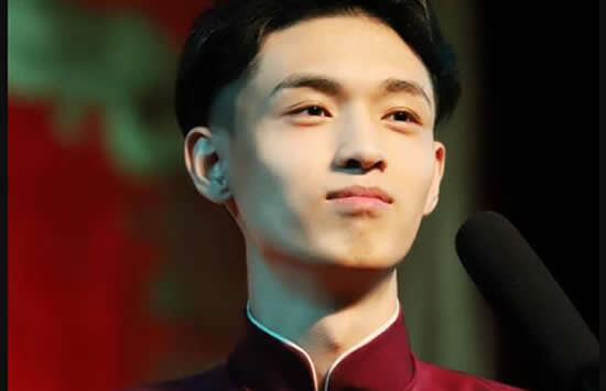 秦霄贤个人资料简介是富二代吗 