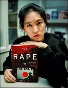 ​36岁的张纯如吞枪自尽：别再说“南京大屠杀”和我们无关了