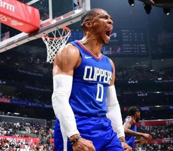 ​快船三巨头惨遭封杀，险胜魔术！