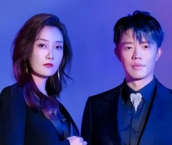 ​凤凰传奇“特殊关系”瞒不住！玲花亲口承认，两人关系不那么简单