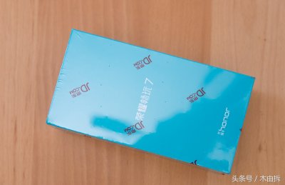 ​599元全面屏全网4G，荣耀畅玩7手机拆解