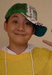 ​还记得《家有儿女》中刘星的哥们键盘吗？如今26岁的他越长越帅了