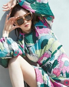 ​三吉彩花高清美图