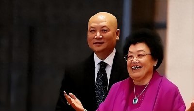 ​迟重瑞：娶“女强人”陈丽华为妻，相濡以沫34年