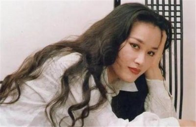 ​索宝莉：83年央视春晚一唱成名，红极一时，5年前病逝德国