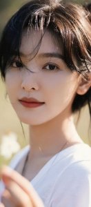 ​“人间尤物”章若楠太美了！清纯甜美初恋女神，男人们的梦中老婆