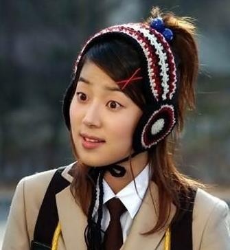 充气娃娃王嘉韵介绍(中韩网络校花大比拼)