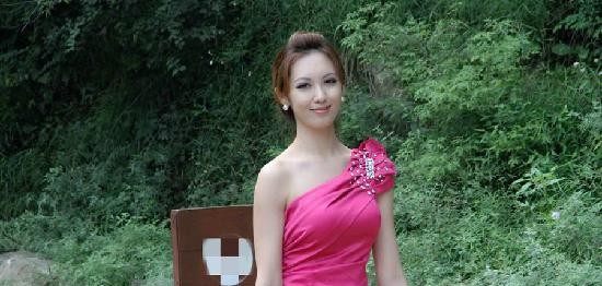 充气娃娃王嘉韵介绍(中韩网络校花大比拼)