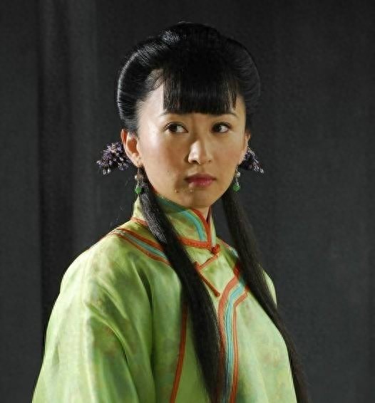 杨蕊：娱乐圈的气质美女，娇俏靓丽