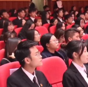 ​社会百态；窥探电信诈骗阴霾价值观错位与青年心态变迁