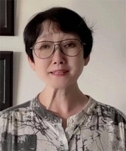 ​80年代红歌星成方圆：两婚两离无子无女，与91岁老父亲相依为命
