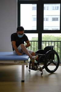 ​新华全媒+丨何鹏：轮椅上的拼搏也精彩