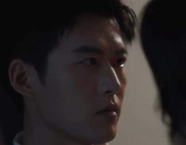 ​《愉欢》又名《步步引诱》《绯红》，讲了什么故事，主演是谁