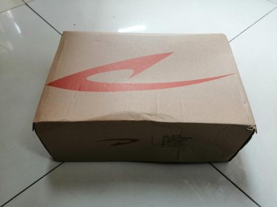 ​德尔惠运动鞋，无论是跑还是跳，脚的舒适都相当好
